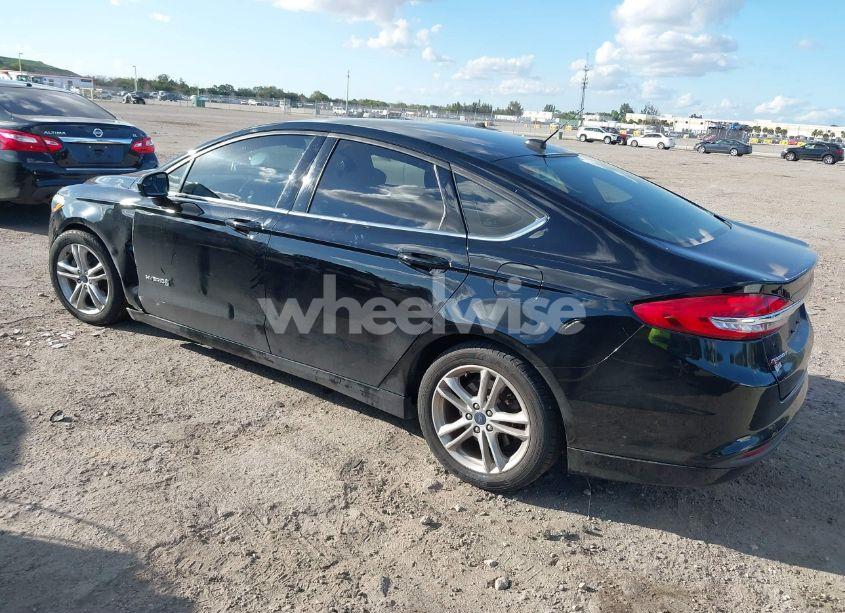 Photo 3 of 2018 Ford Fusion HYBRID SE (VIN 3FA6P0LUXJR223058)