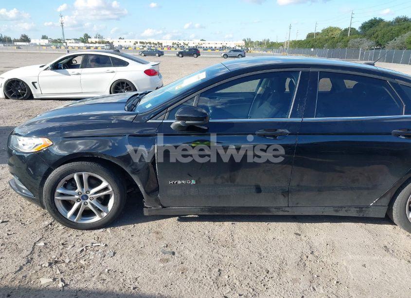 Photo 6 of 2018 Ford Fusion HYBRID SE (VIN 3FA6P0LUXJR223058)