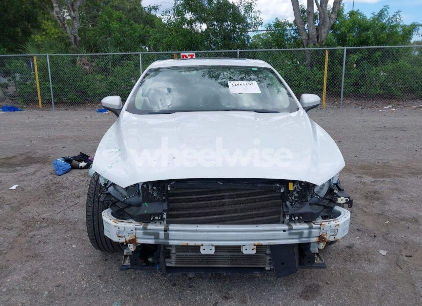 Photo 13 of 2018 Ford Fusion HYBRID SE (VIN 3FA6P0LUXJR233900)