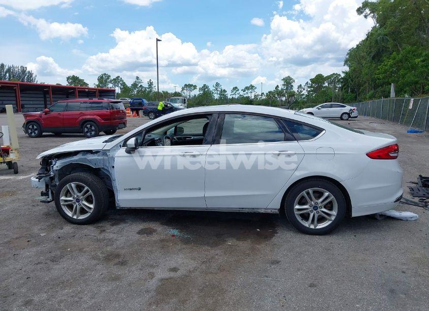Photo 15 of 2018 Ford Fusion HYBRID SE (VIN 3FA6P0LUXJR233900)