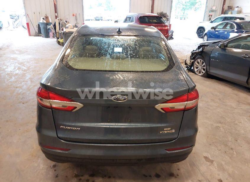 Photo 16 of 2019 Ford Fusion HYBRID SE (VIN 3FA6P0LUXKR100605)