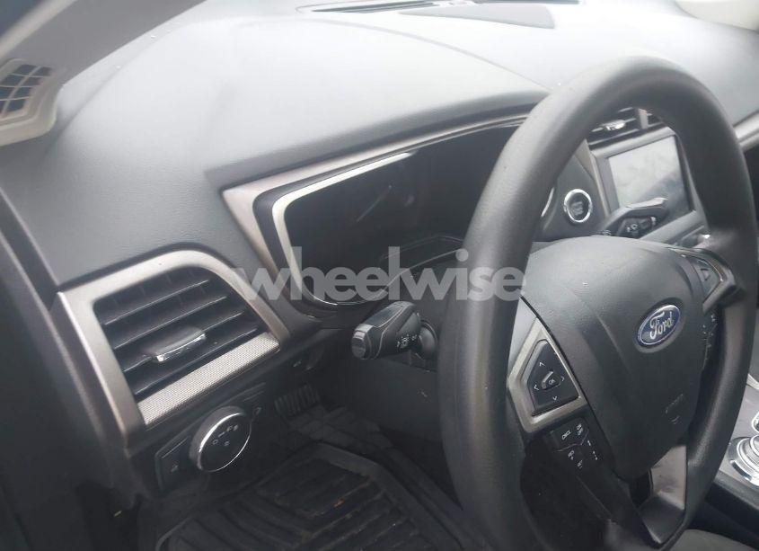 Photo 15 of 2019 Ford Fusion HYBRID SE (VIN 3FA6P0LUXKR110129)