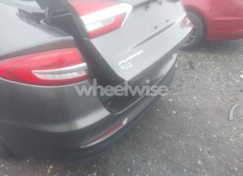 Photo 6 of 2019 Ford Fusion HYBRID SE (VIN 3FA6P0LUXKR110129)