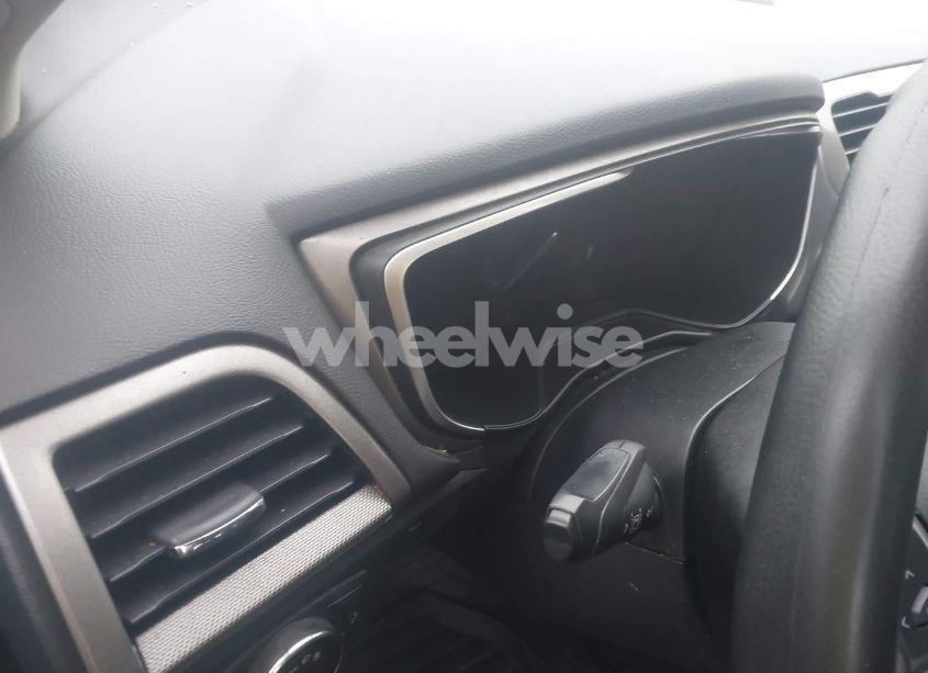 Photo 7 of 2019 Ford Fusion HYBRID SE (VIN 3FA6P0LUXKR110129)