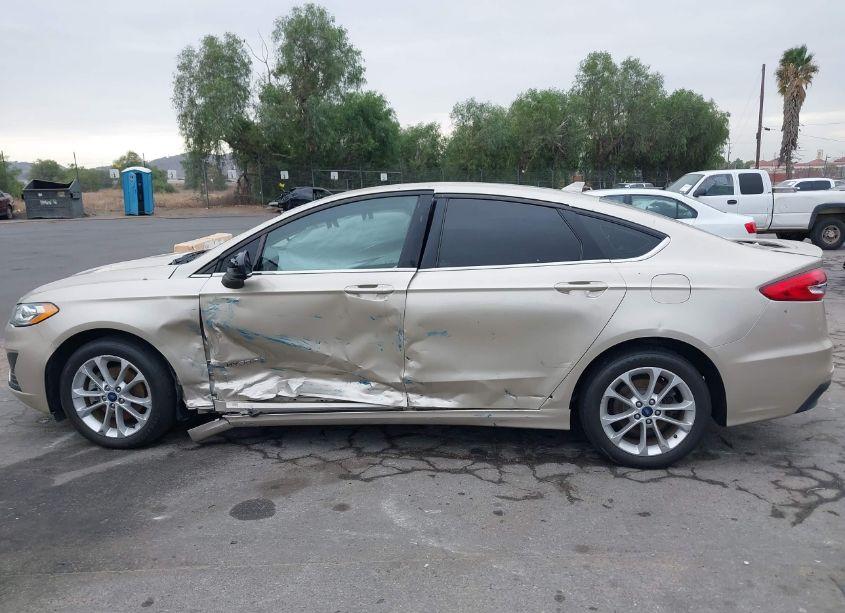Photo 14 of 2019 Ford Fusion HYBRID SE (VIN 3FA6P0LUXKR148721)