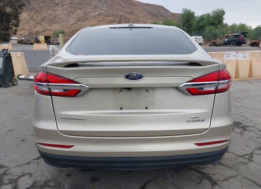 Photo 16 of 2019 Ford Fusion HYBRID SE (VIN 3FA6P0LUXKR148721)