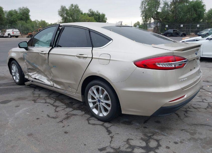 Photo 3 of 2019 Ford Fusion HYBRID SE (VIN 3FA6P0LUXKR148721)
