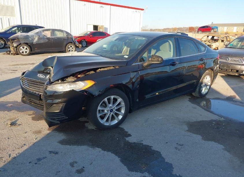 Photo 2 of 2019 Ford Fusion HYBRID SE (VIN 3FA6P0LUXKR222672)