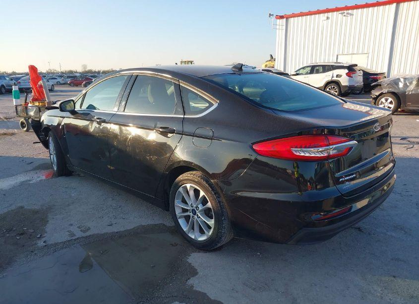 Photo 3 of 2019 Ford Fusion HYBRID SE (VIN 3FA6P0LUXKR222672)