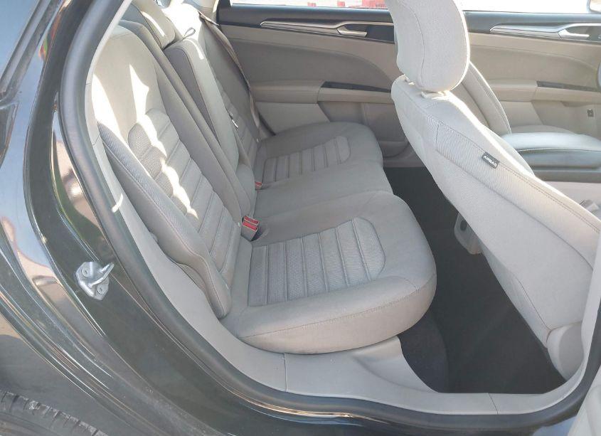 Photo 8 of 2019 Ford Fusion HYBRID SE (VIN 3FA6P0LUXKR222672)