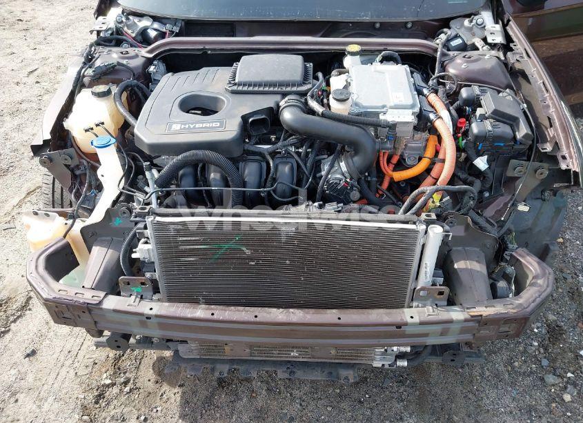 Photo 10 of 2019 Ford Fusion HYBRID SE (VIN 3FA6P0LUXKR243702)