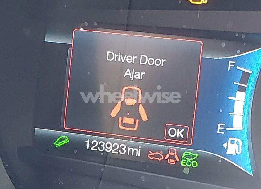 Photo 16 of 2019 Ford Fusion HYBRID SE (VIN 3FA6P0LUXKR243702)