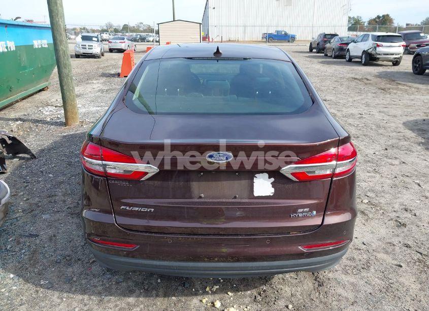Photo 17 of 2019 Ford Fusion HYBRID SE (VIN 3FA6P0LUXKR243702)