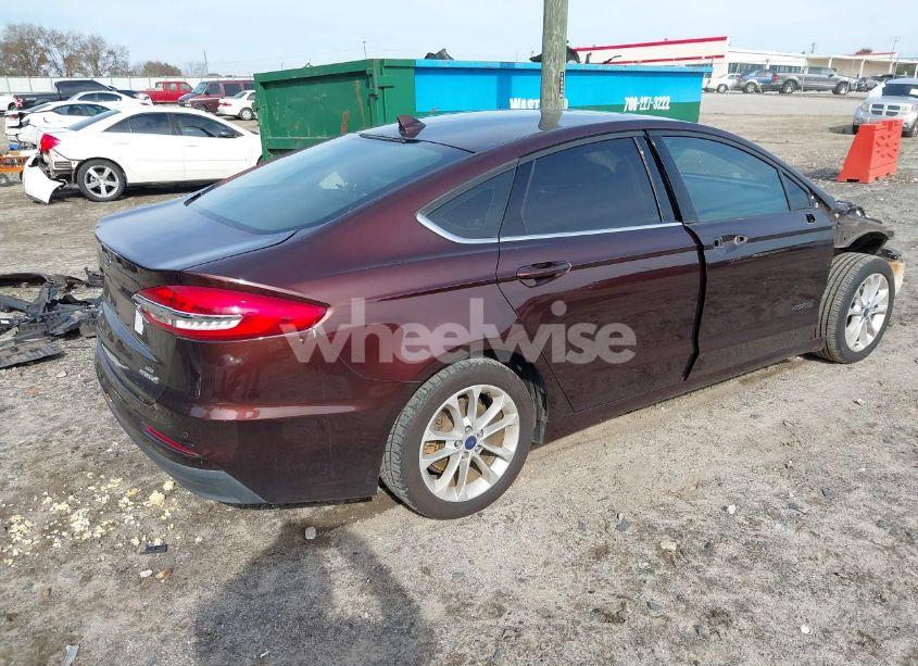 Photo 4 of 2019 Ford Fusion HYBRID SE (VIN 3FA6P0LUXKR243702)