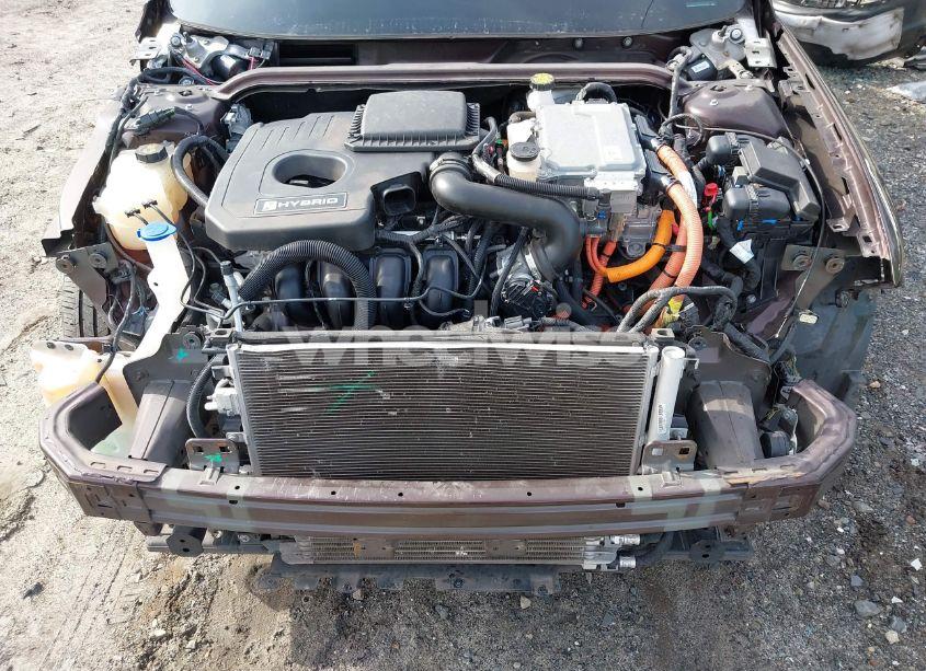 Photo 6 of 2019 Ford Fusion HYBRID SE (VIN 3FA6P0LUXKR243702)