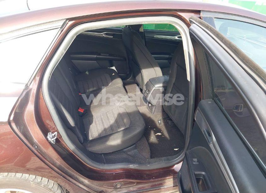 Photo 8 of 2019 Ford Fusion HYBRID SE (VIN 3FA6P0LUXKR243702)