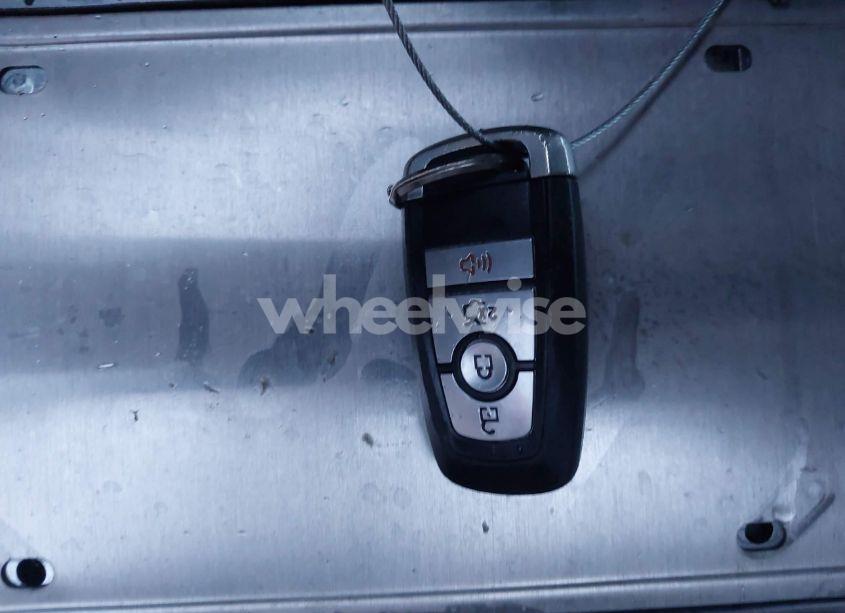 Photo 11 of 2019 Ford Fusion HYBRID SE (VIN 3FA6P0LUXKR256420)