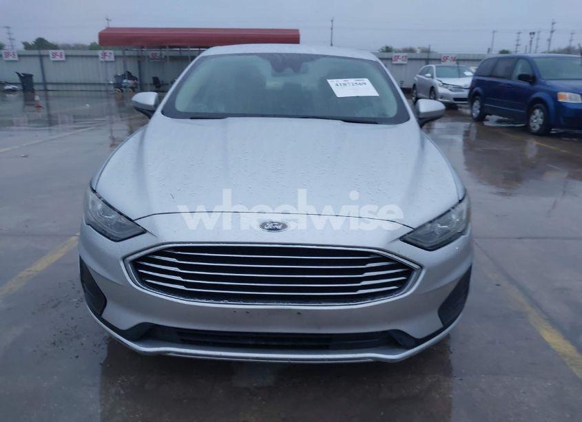 Photo 12 of 2019 Ford Fusion HYBRID SE (VIN 3FA6P0LUXKR256420)