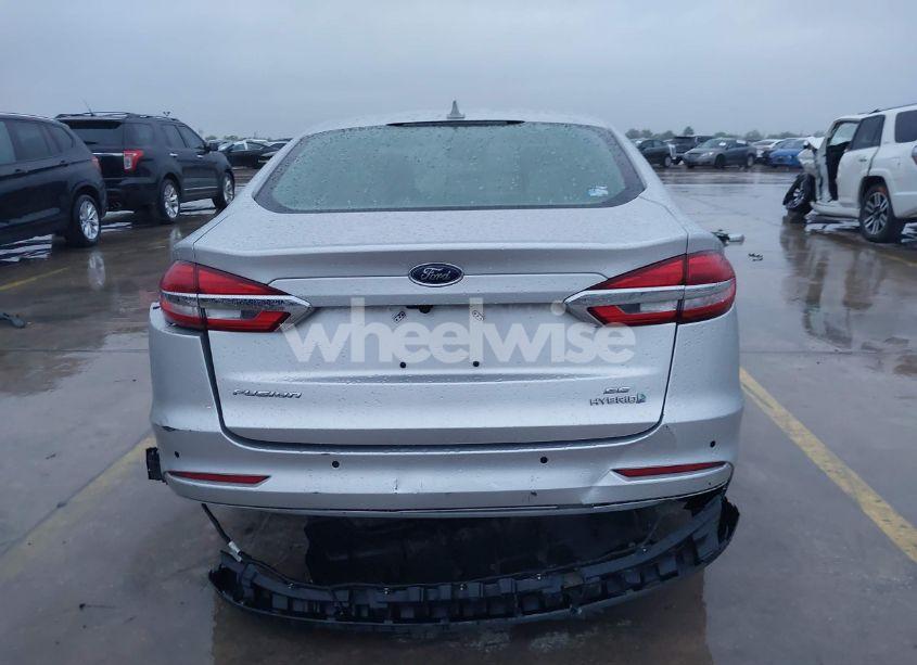 Photo 16 of 2019 Ford Fusion HYBRID SE (VIN 3FA6P0LUXKR256420)