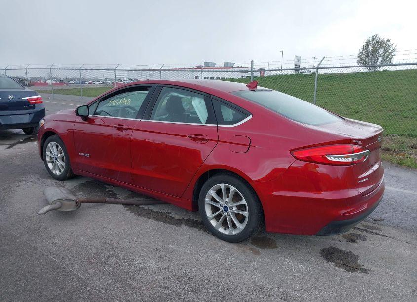 Photo 3 of 2019 Ford Fusion HYBRID SE (VIN 3FA6P0LUXKR263058)