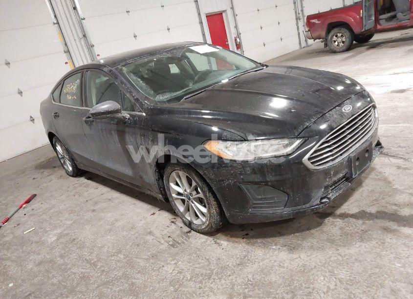 2020 Ford Fusion HYBRID SE (VIN 3FA6P0LUXLR126879) main photo