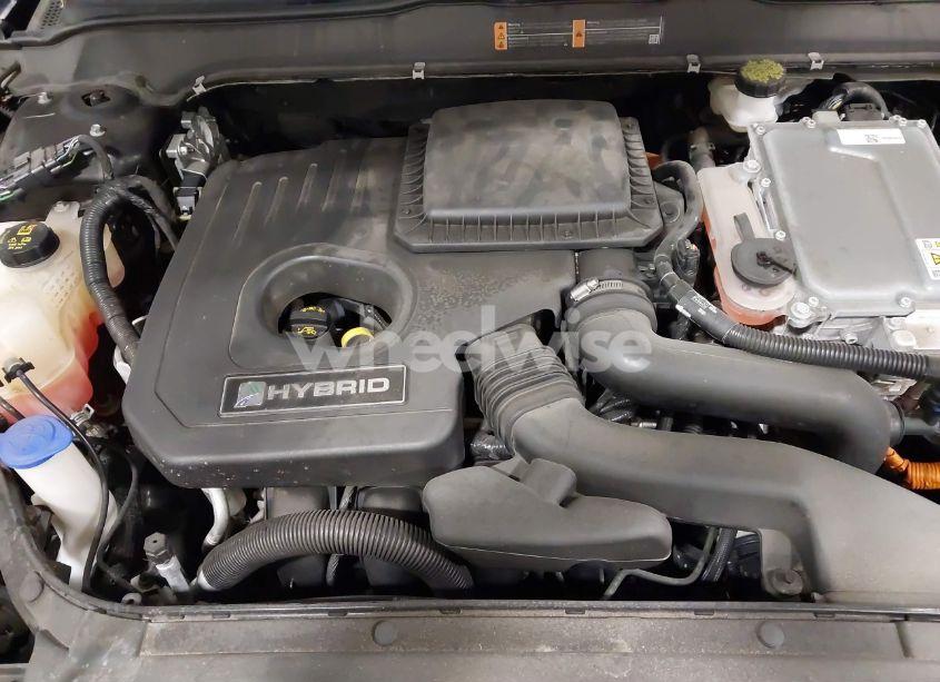 Photo 10 of 2020 Ford Fusion HYBRID SE (VIN 3FA6P0LUXLR126879)