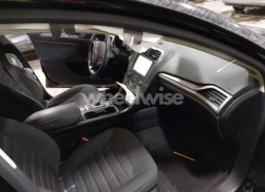 Photo 5 of 2020 Ford Fusion HYBRID SE (VIN 3FA6P0LUXLR126879)