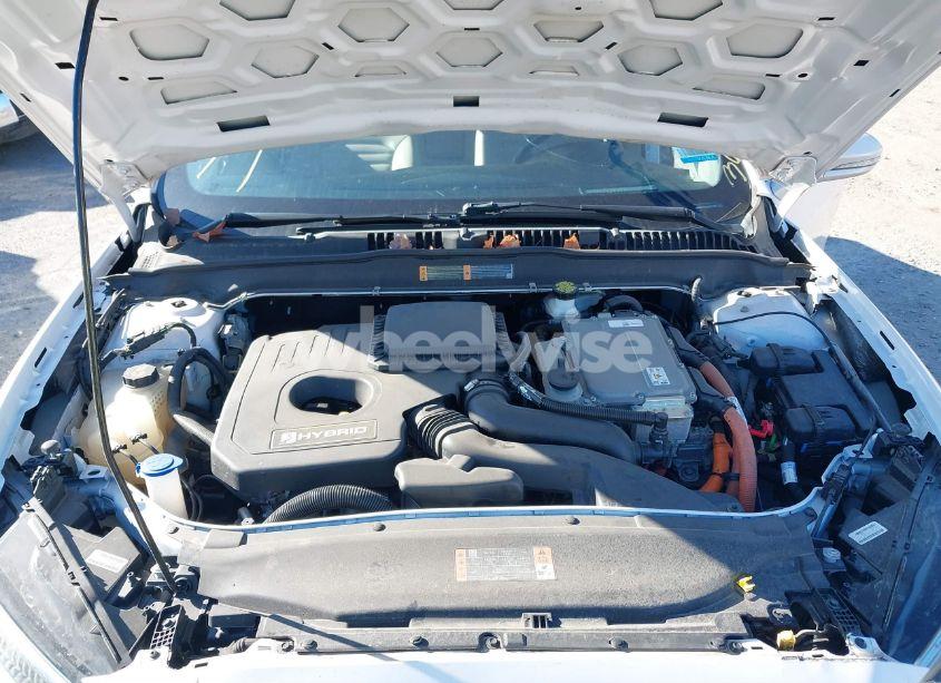 Photo 10 of 2019 Ford Fusion HYBRID SEL (VIN 3FA6P0MU0KR112695)