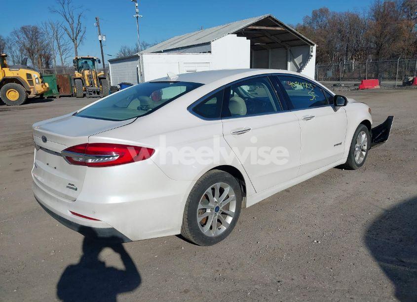 Photo 4 of 2019 Ford Fusion HYBRID SEL (VIN 3FA6P0MU0KR112695)