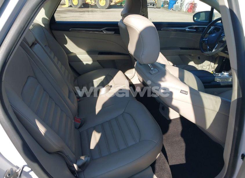 Photo 8 of 2019 Ford Fusion HYBRID SEL (VIN 3FA6P0MU0KR112695)