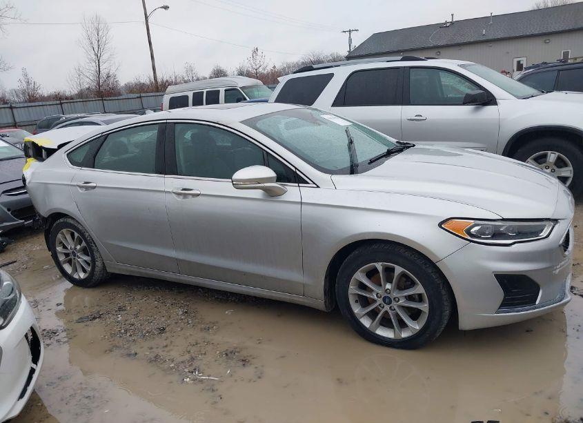 Photo 14 of 2019 Ford Fusion HYBRID SEL (VIN 3FA6P0MU1KR256109)