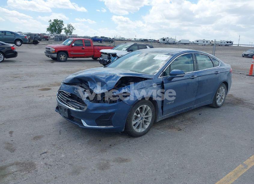 Photo 2 of 2019 Ford Fusion HYBRID SEL (VIN 3FA6P0MU2KR140367)