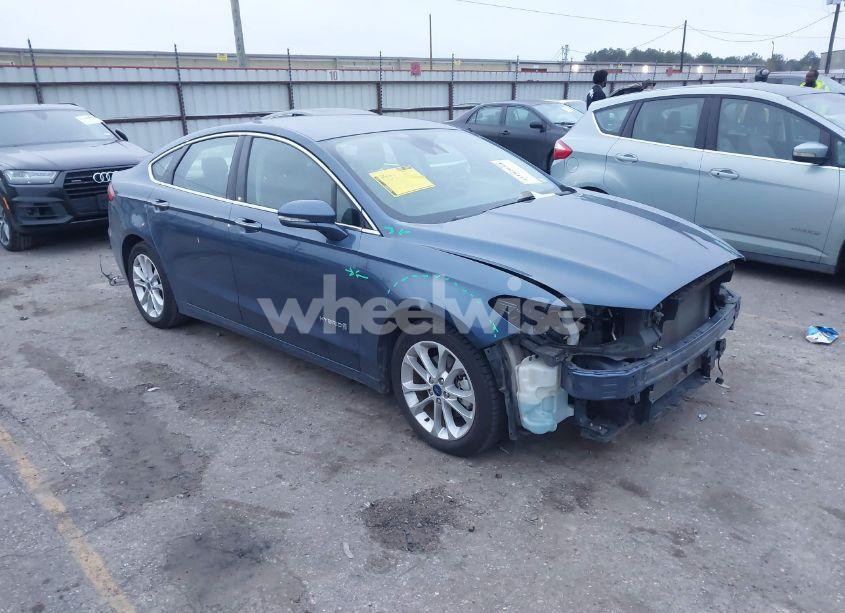 2019 Ford Fusion HYBRID SEL (VIN 3FA6P0MU3KR168422) main photo