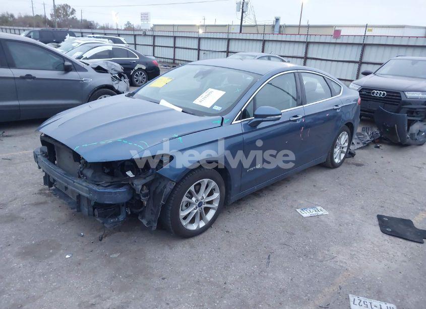 Photo 2 of 2019 Ford Fusion HYBRID SEL (VIN 3FA6P0MU3KR168422)