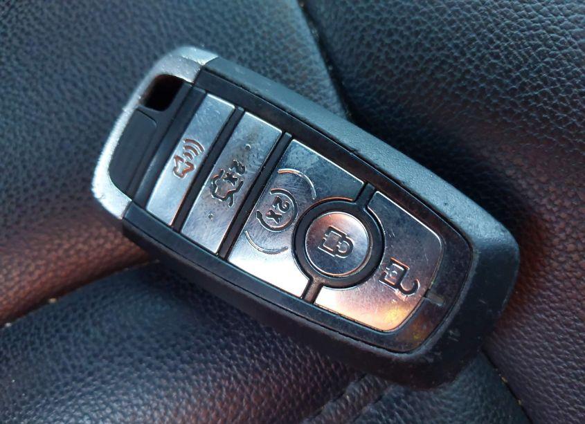 Photo 11 of 2019 Ford Fusion HYBRID SEL (VIN 3FA6P0MU5KR149726)