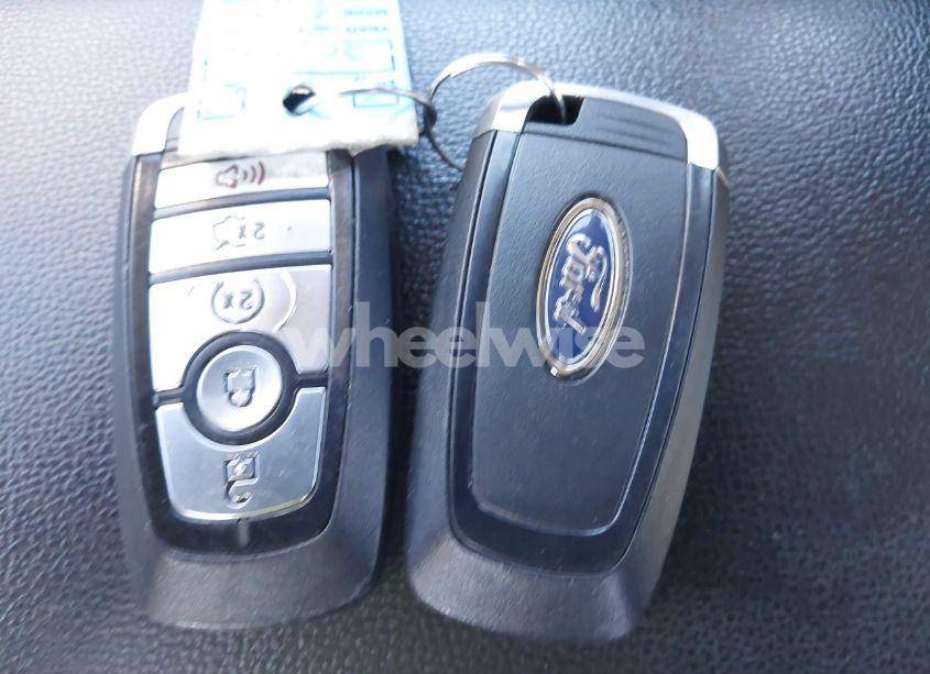 Photo 11 of 2020 Ford Fusion HYBRID SEL (VIN 3FA6P0MU6LR159084)