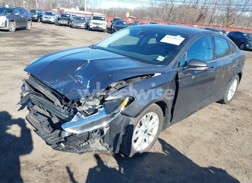 Photo 2 of 2020 Ford Fusion HYBRID SEL (VIN 3FA6P0MU6LR159084)