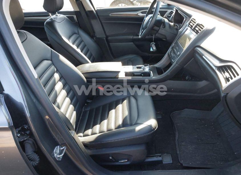 Photo 5 of 2020 Ford Fusion HYBRID SEL (VIN 3FA6P0MU6LR159084)