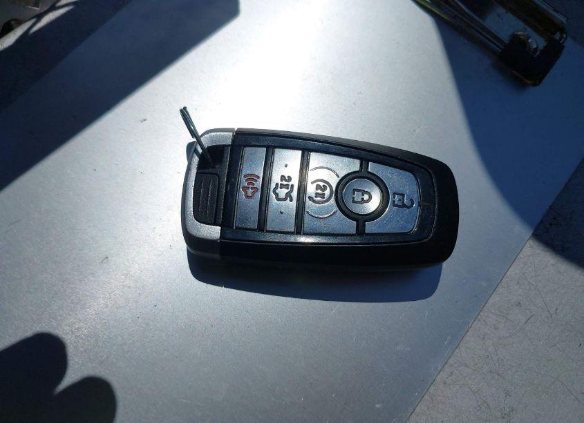 Photo 11 of 2019 Ford Fusion HYBRID SEL (VIN 3FA6P0MU7KR146164)