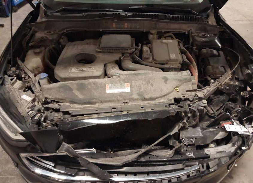 Photo 10 of 2019 Ford Fusion HYBRID SEL (VIN 3FA6P0MU9KR123694)