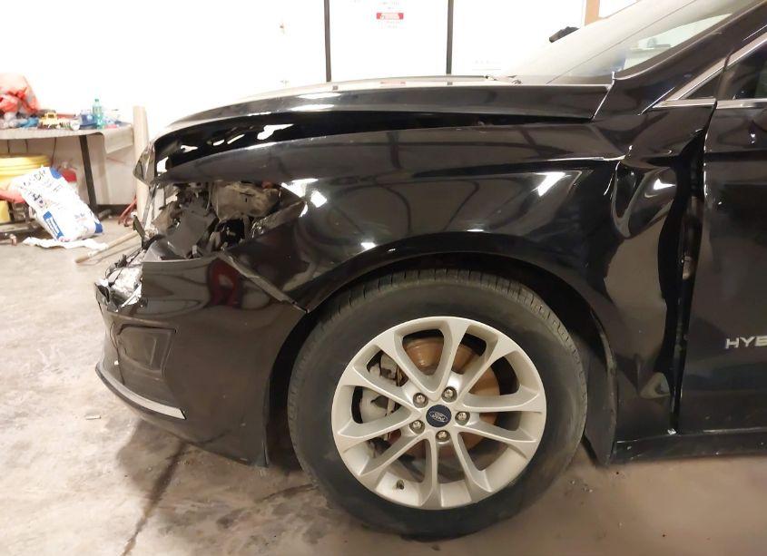 Photo 18 of 2019 Ford Fusion HYBRID SEL (VIN 3FA6P0MU9KR123694)