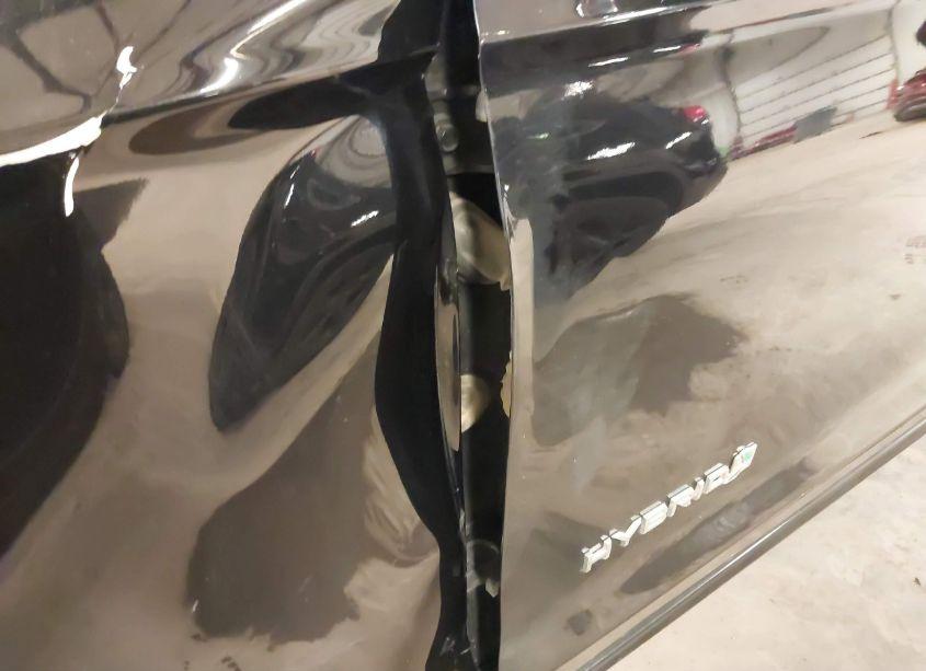 Photo 20 of 2019 Ford Fusion HYBRID SEL (VIN 3FA6P0MU9KR123694)