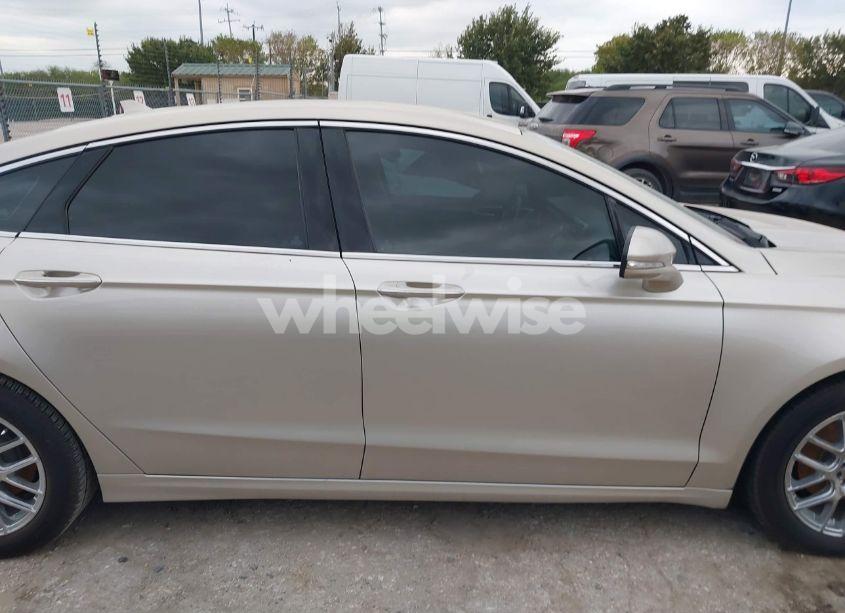 Photo 13 of 2019 Ford Fusion HYBRID SEL (VIN 3FA6P0MU9KR137367)