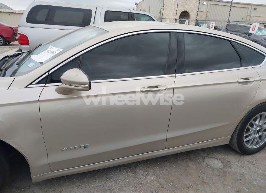 Photo 14 of 2019 Ford Fusion HYBRID SEL (VIN 3FA6P0MU9KR137367)