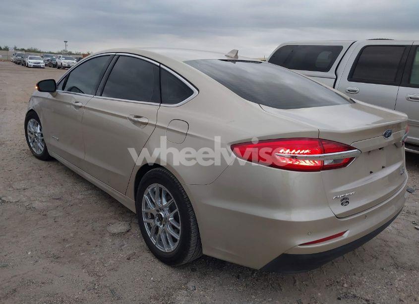 Photo 3 of 2019 Ford Fusion HYBRID SEL (VIN 3FA6P0MU9KR137367)
