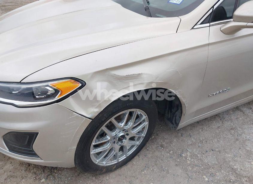 Photo 6 of 2019 Ford Fusion HYBRID SEL (VIN 3FA6P0MU9KR137367)