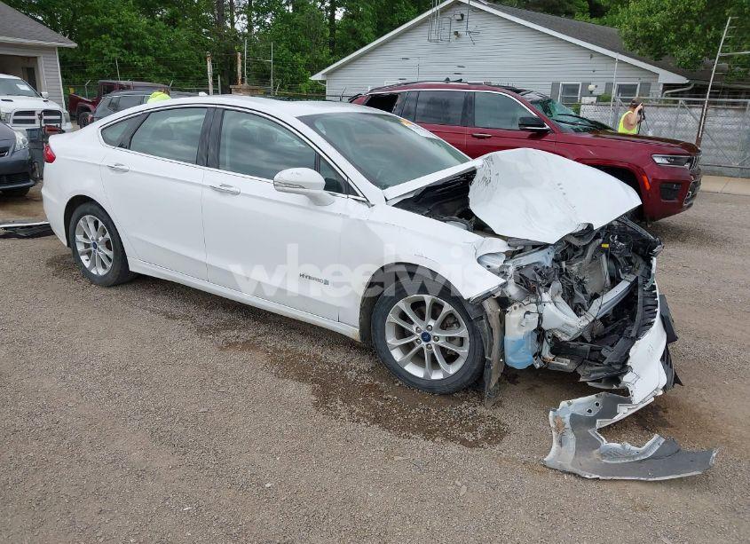 2019 Ford Fusion HYBRID SEL (VIN 3FA6P0MU9KR189520) main photo