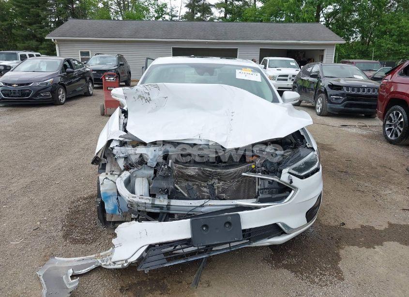 Photo 13 of 2019 Ford Fusion HYBRID SEL (VIN 3FA6P0MU9KR189520)