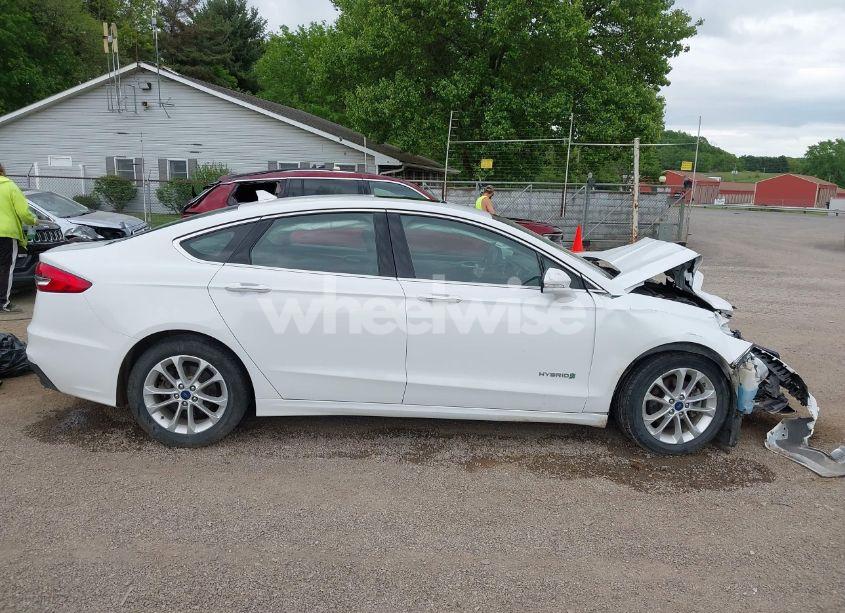 Photo 14 of 2019 Ford Fusion HYBRID SEL (VIN 3FA6P0MU9KR189520)