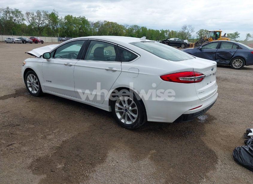 Photo 3 of 2019 Ford Fusion HYBRID SEL (VIN 3FA6P0MU9KR189520)